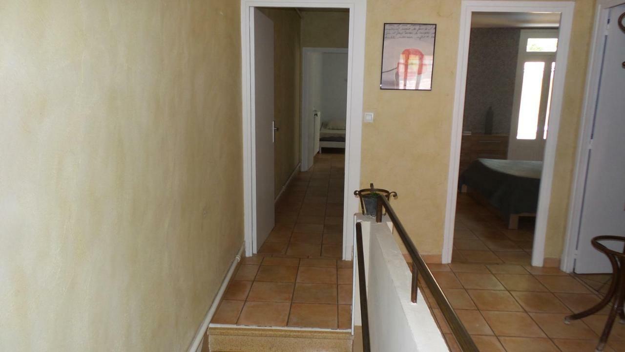 spacieux logement face à la Cité Médievale Carcassonne Exterior foto